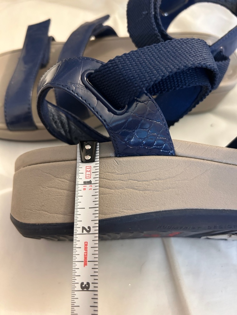Vionic women’s Navy Adjustable Triple-Strap Sandals - Picture 6 of 6